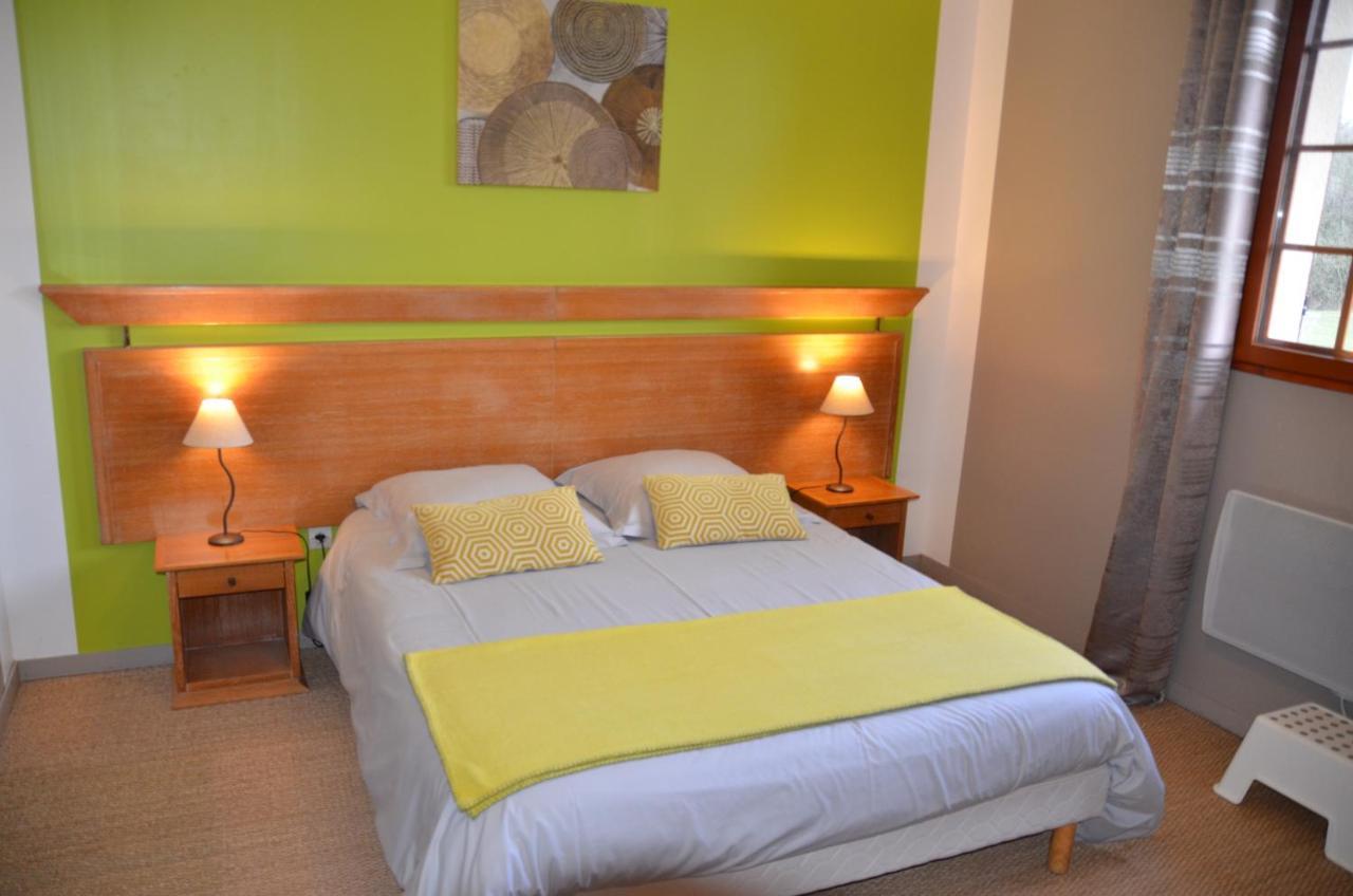 Bed and Breakfast Le Pré aux Daims à Saint-Étienne-la-Thillaye Extérieur photo