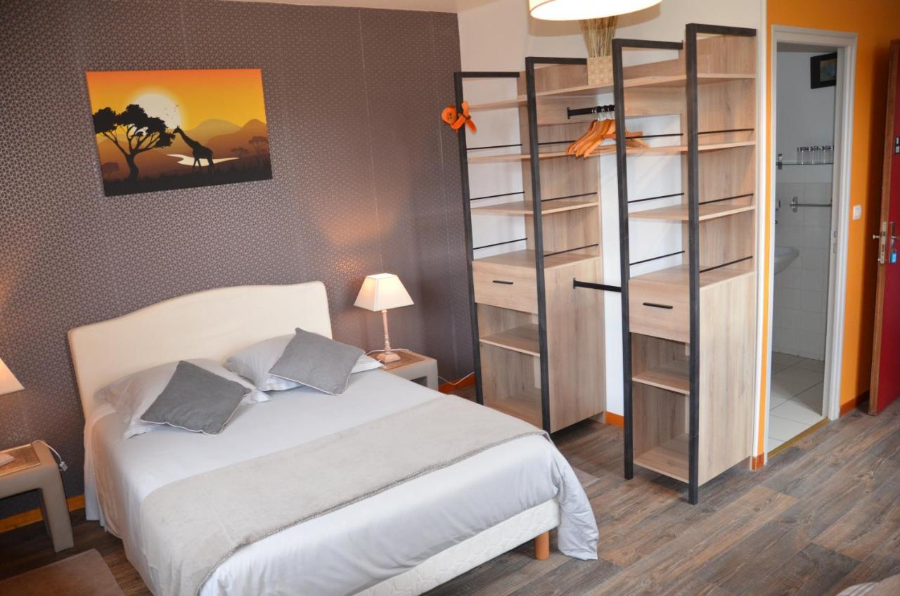 Bed and Breakfast Le Pré aux Daims à Saint-Étienne-la-Thillaye Extérieur photo