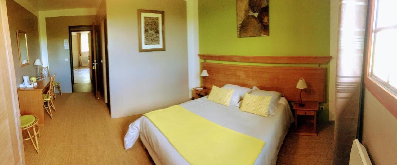 Bed and Breakfast Le Pré aux Daims à Saint-Étienne-la-Thillaye Extérieur photo