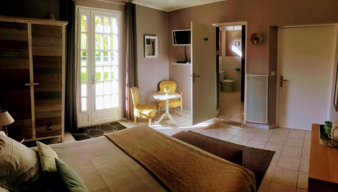 Bed and Breakfast Le Pré aux Daims à Saint-Étienne-la-Thillaye Extérieur photo